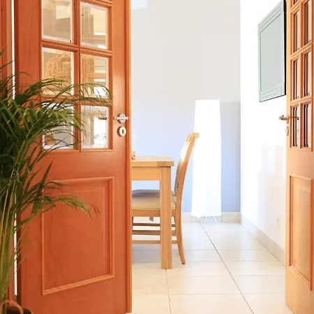 Апартаменты Beachfront Meia *