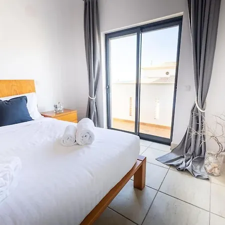 Beachfront Meia Appartement